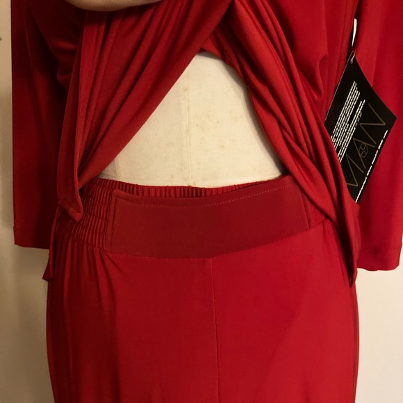IMAN Vibrant Red Pants Set with Keyhole Detail - Picture 8 of 10